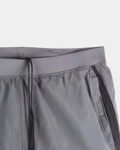 Under Armour Under Amour Launch 7' 2-in-1 Men's Shorts 10 Under Armour Under Amour Launch 7' 2-in-1 Men's Shorts -Armour Sales Store Under Armour Launch 7 2in1 Short Pitch Gray 3 grey